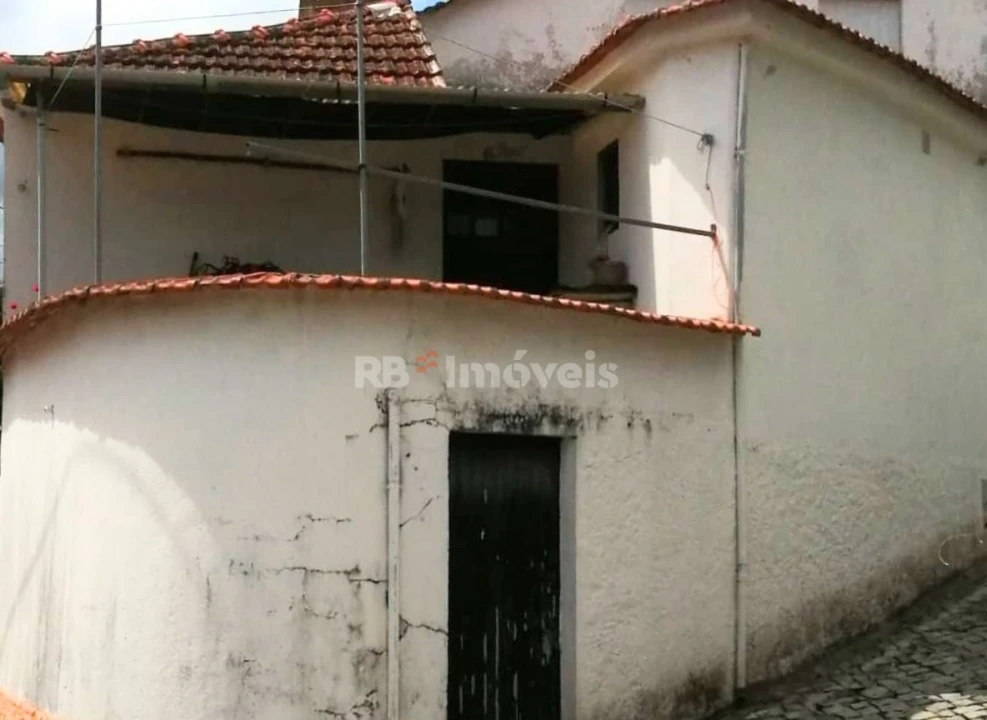 Moradia T3 para Venda em Campelo Foto 5
