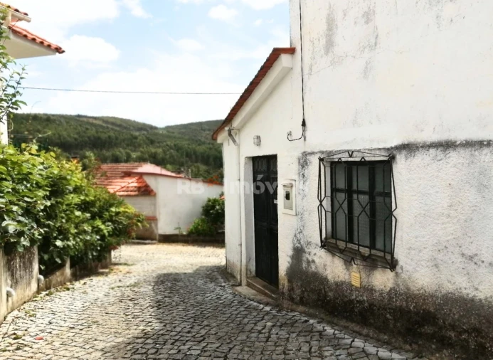 Moradia T3 para Venda em Campelo Foto 7