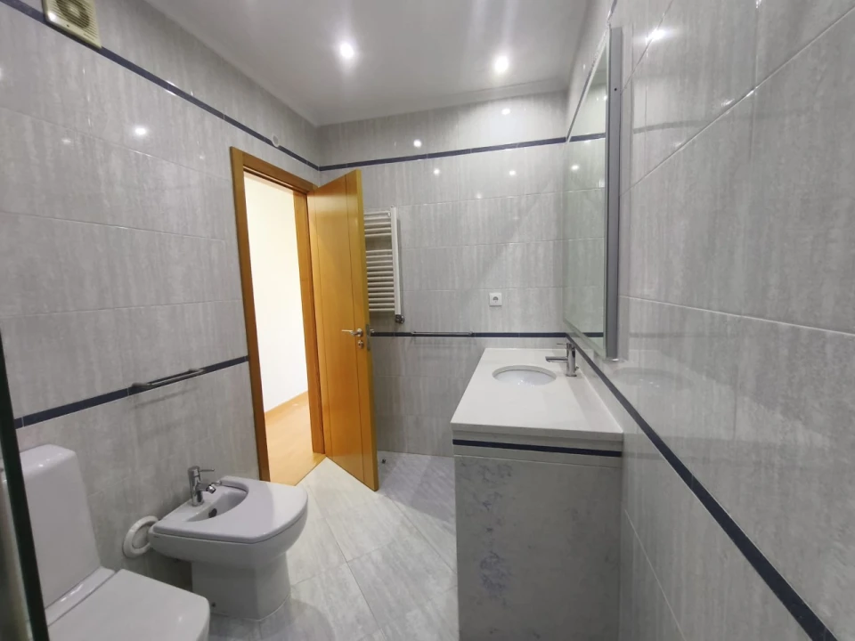 Apartamento T3 para Venda em Odivelas Foto 11