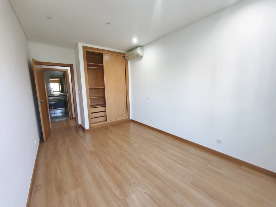 Apartamento T3 para Venda em Odivelas Foto 13