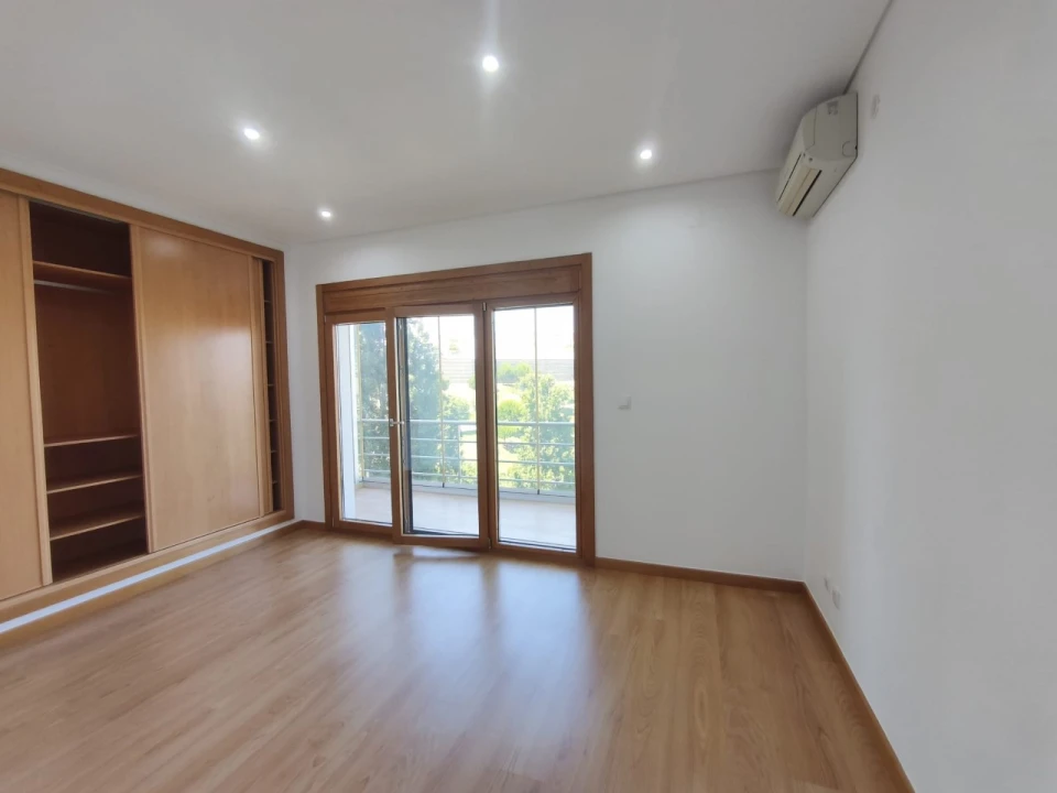 Apartamento T3 para Venda em Odivelas Foto 27