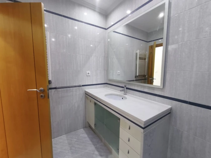 Apartamento T3 para Venda em Odivelas Foto 6