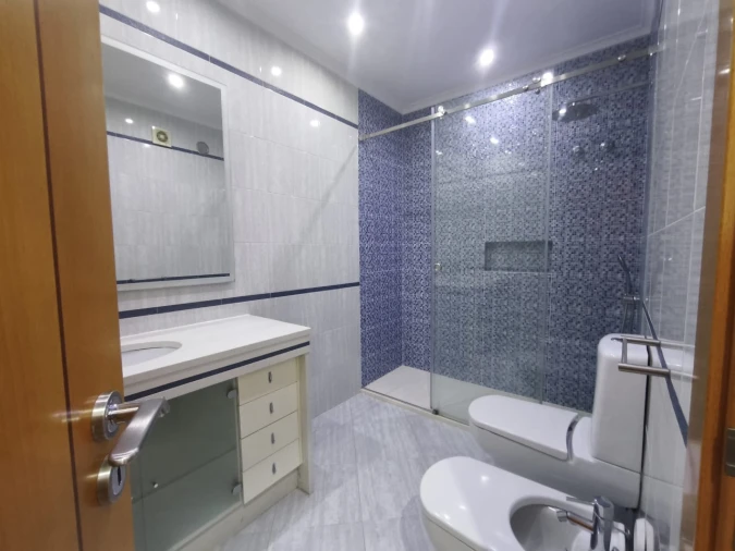 Apartamento T3 para Venda em Odivelas Foto 9