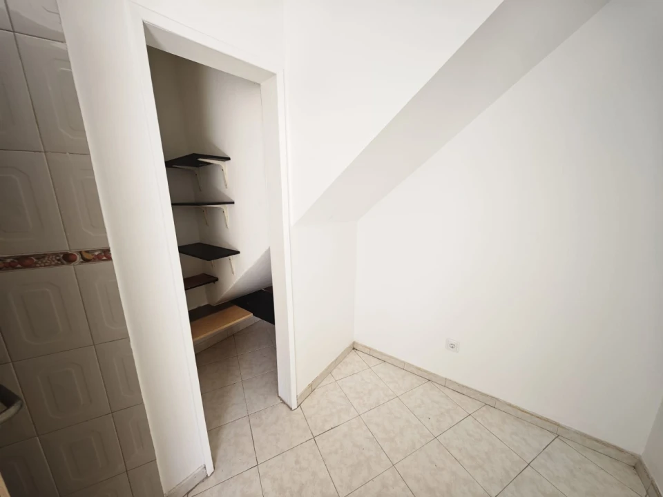 Apartamento T4 para Venda em Rio de Mouro Foto 6