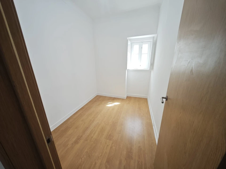 Apartamento T4 para Venda em Rio de Mouro Foto 13