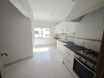 Apartamento T4 para Venda em Rio de Mouro