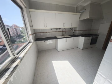 Apartamento T4 para Venda em Rio de Mouro