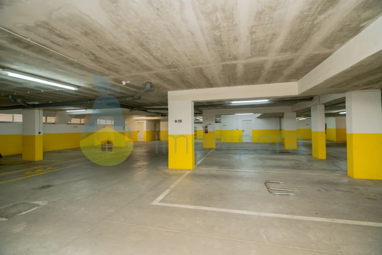 Apartamento T3 para Venda em Portimão Foto 32
