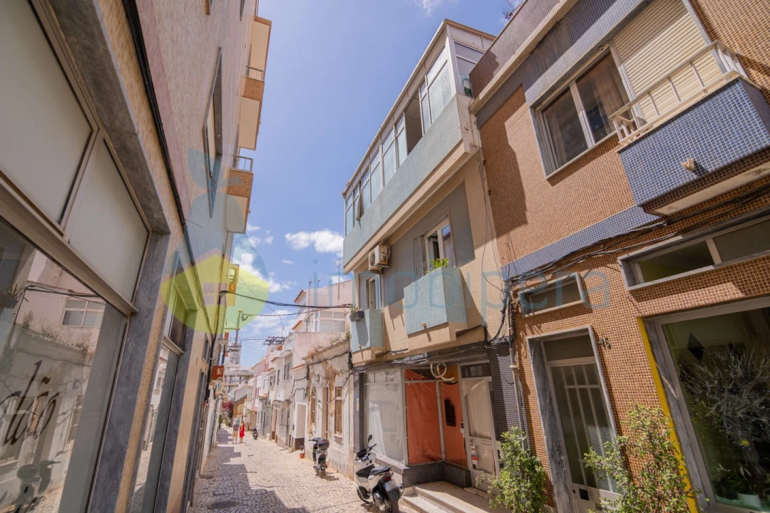 Apartamento T2 para Venda em Portimão Foto 3
