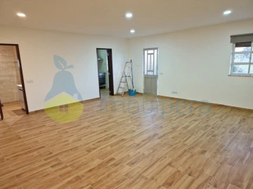 Moradia T3 para Venda em Odiaxere