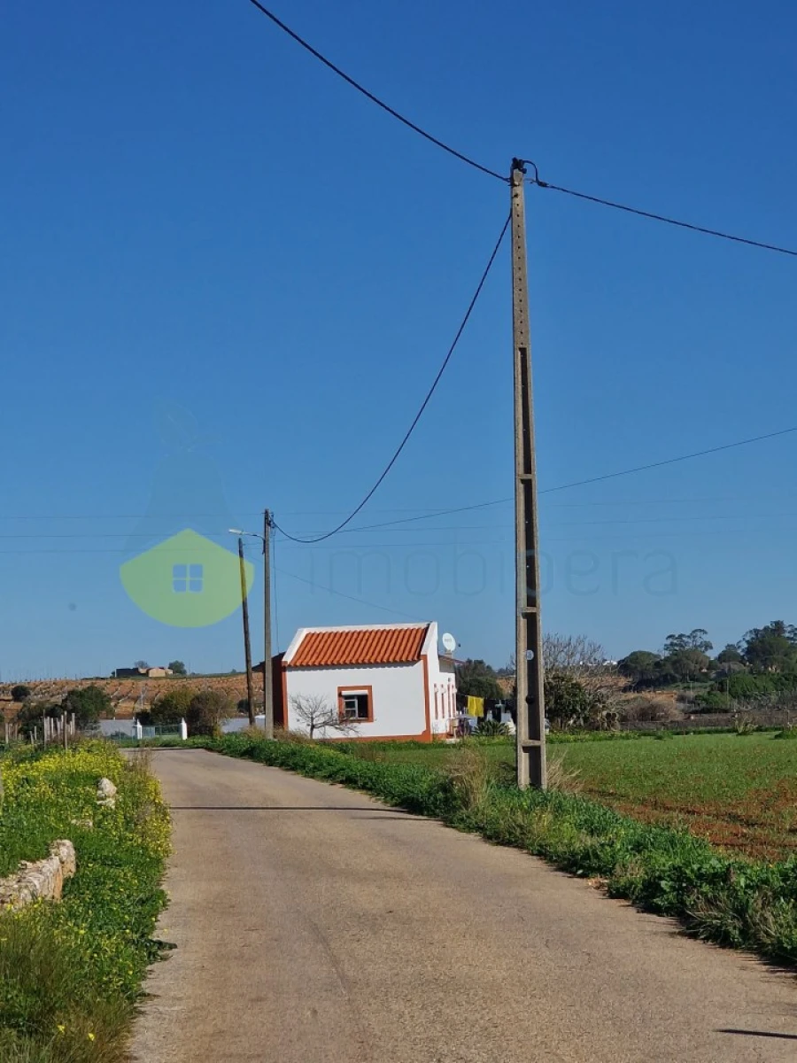 Moradia T3 para Venda em Odiaxere Foto 3