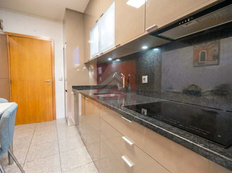 Apartamento T2 para Venda em Rio Tinto Foto 8