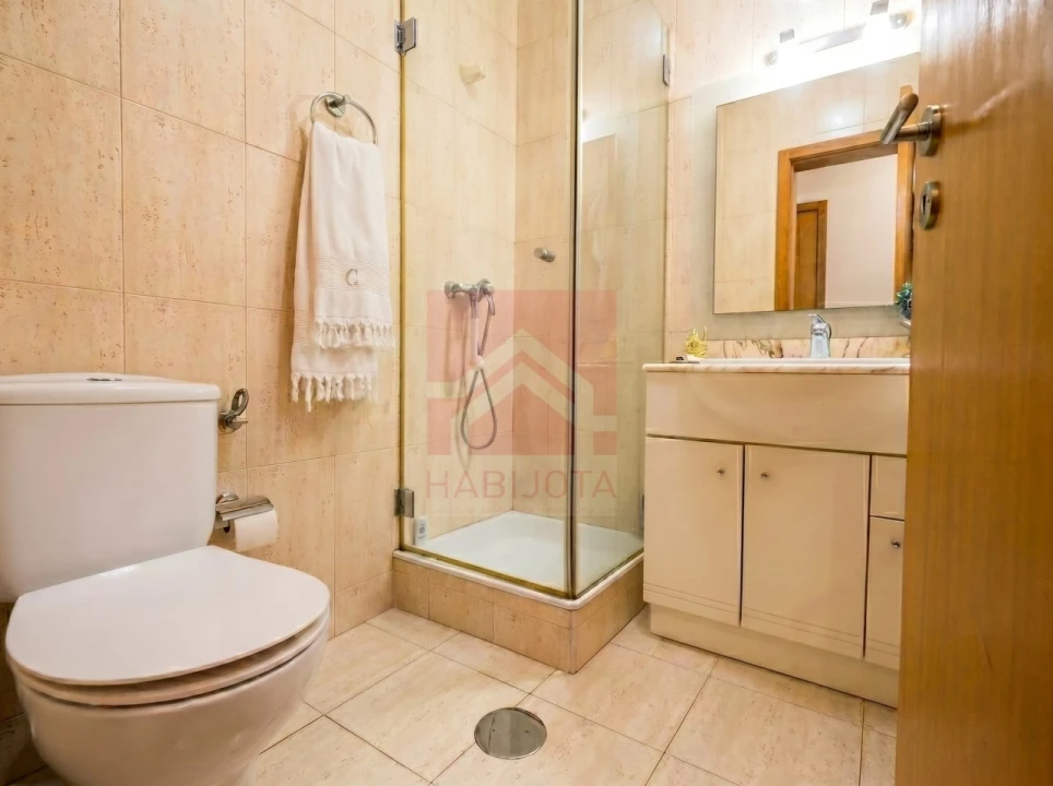 Apartamento T2 para Venda em Rio Tinto Foto 11