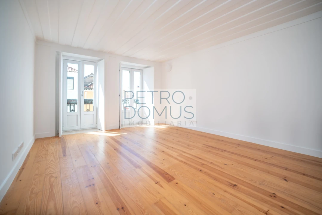 Apartamento T1 para Venda em São Vicente Foto 1