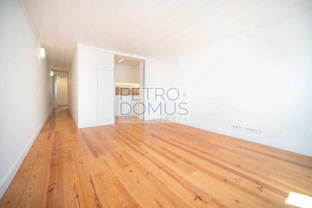 Apartamento T1 para Venda em São Vicente Foto 6