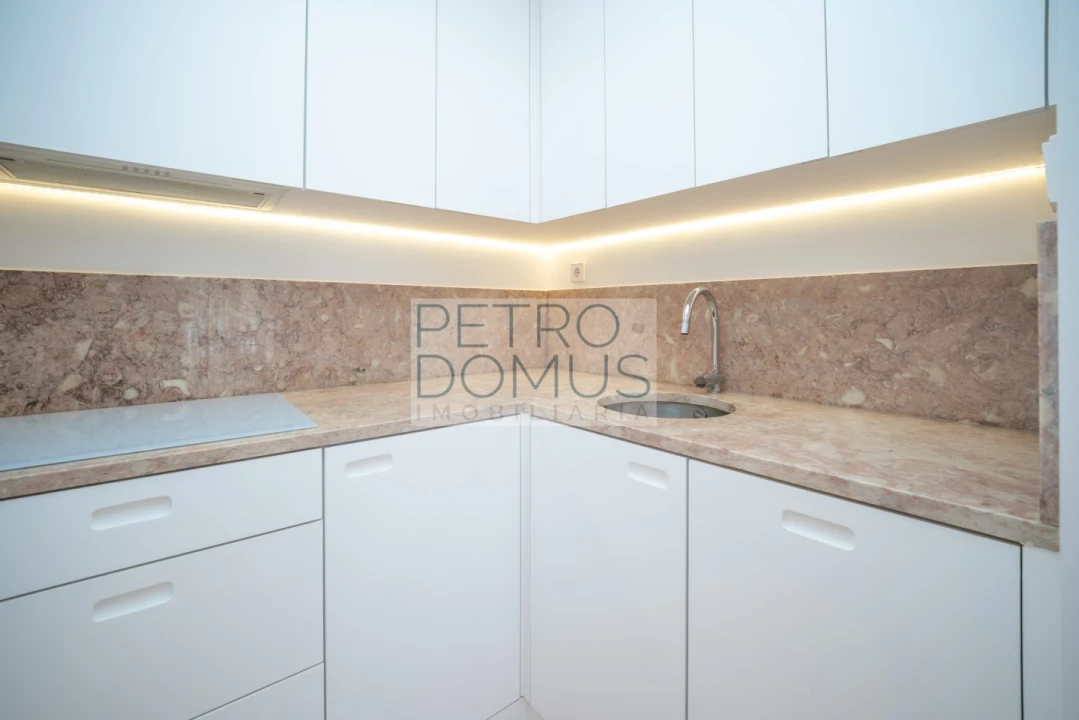 Apartamento T1 para Venda em São Vicente Foto 10