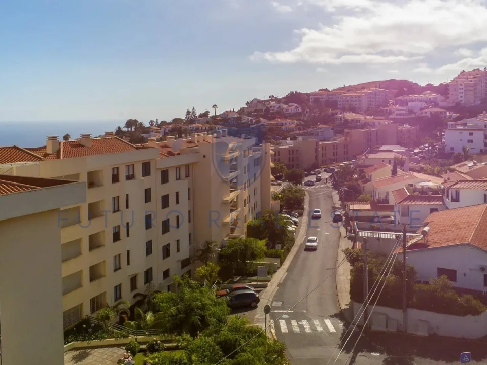 Apartamento T1 para Venda em Caniço Foto 17