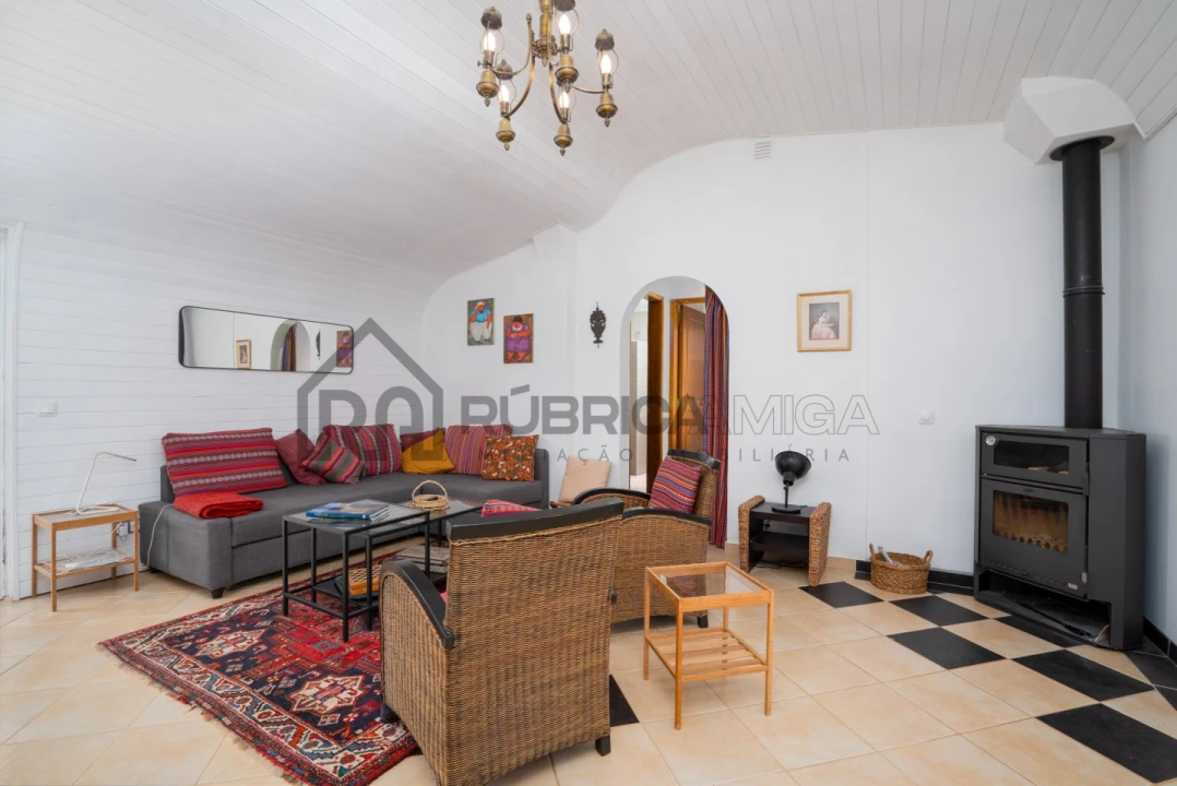 Moradia T3 para Venda em Santa Barbara de Nexe Foto 11