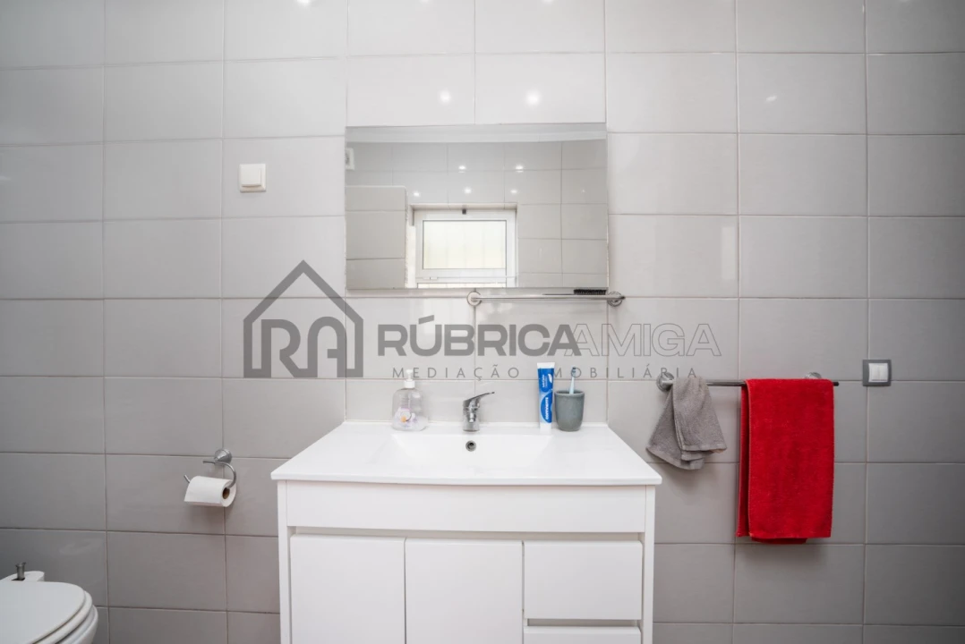 Moradia T3 para Venda em Santa Barbara de Nexe Foto 28