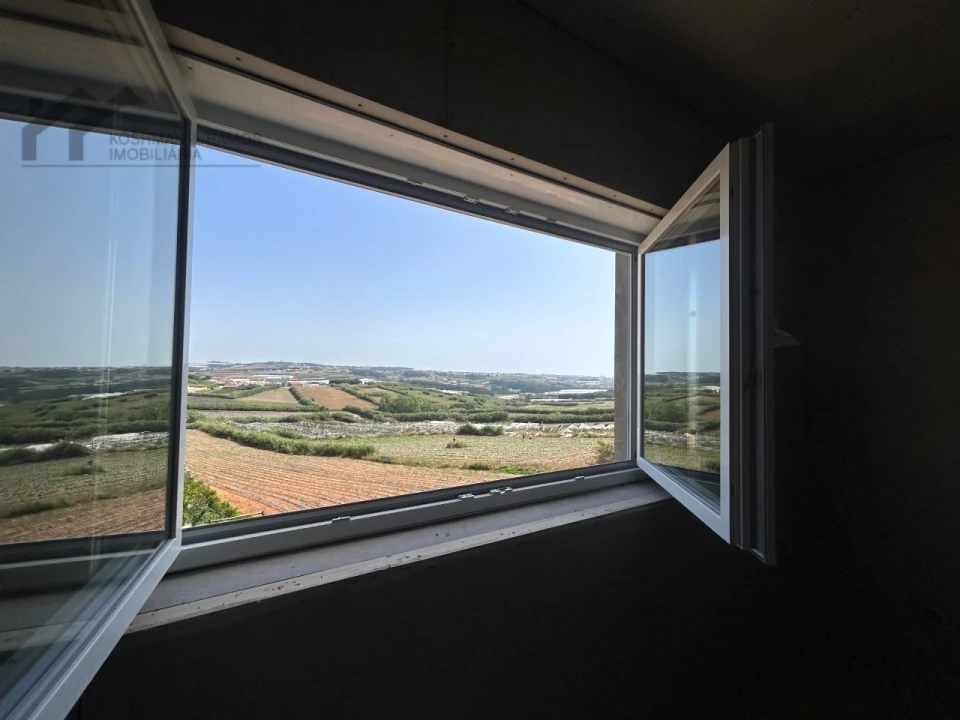Moradia T4 para Venda em A dos Cunhados e Maceira Foto 16