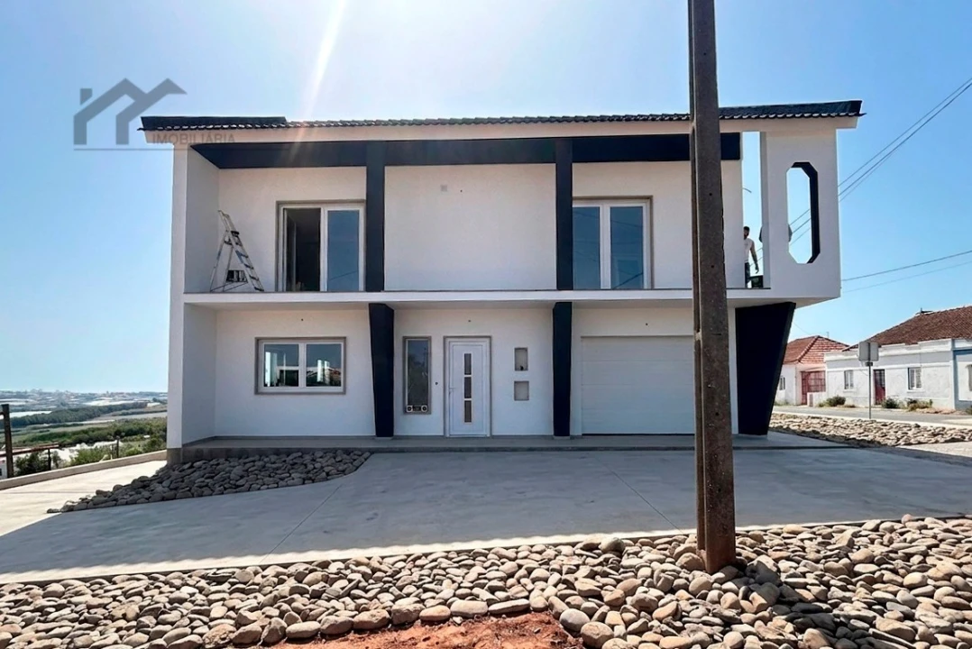 Moradia T4 para Venda em A dos Cunhados e Maceira Foto 5
