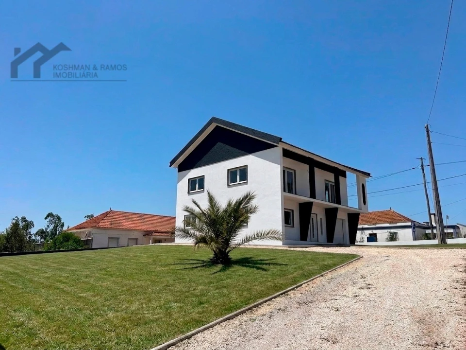 Moradia T4 para Venda em A dos Cunhados e Maceira Foto 1