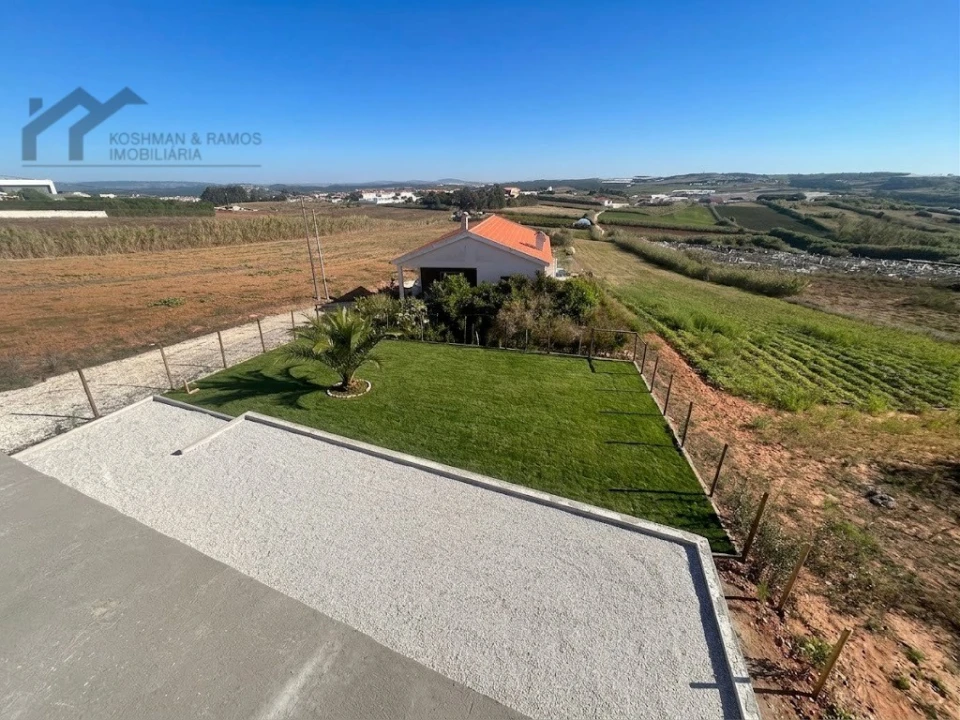 Moradia T4 para Venda em A dos Cunhados e Maceira Foto 3