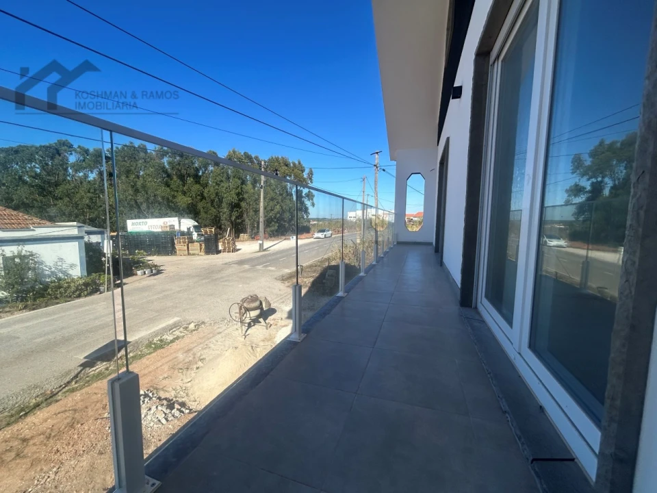 Moradia T4 para Venda em A dos Cunhados e Maceira Foto 7