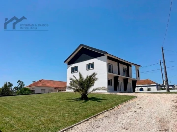 Moradia T4 para Venda em A dos Cunhados e Maceira