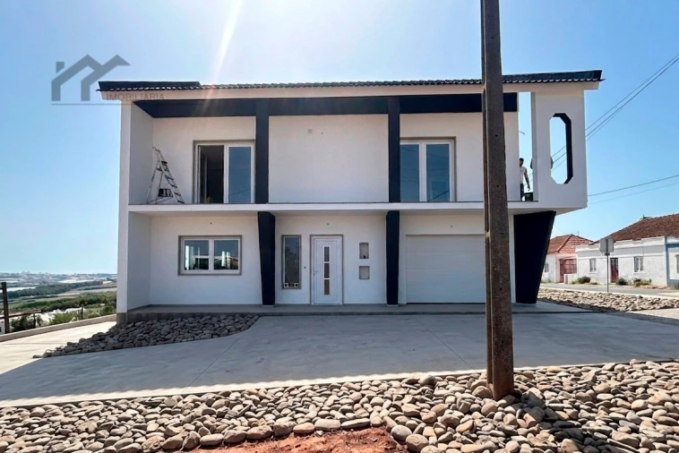 Moradia T4 para Venda em A dos Cunhados e Maceira Foto 5