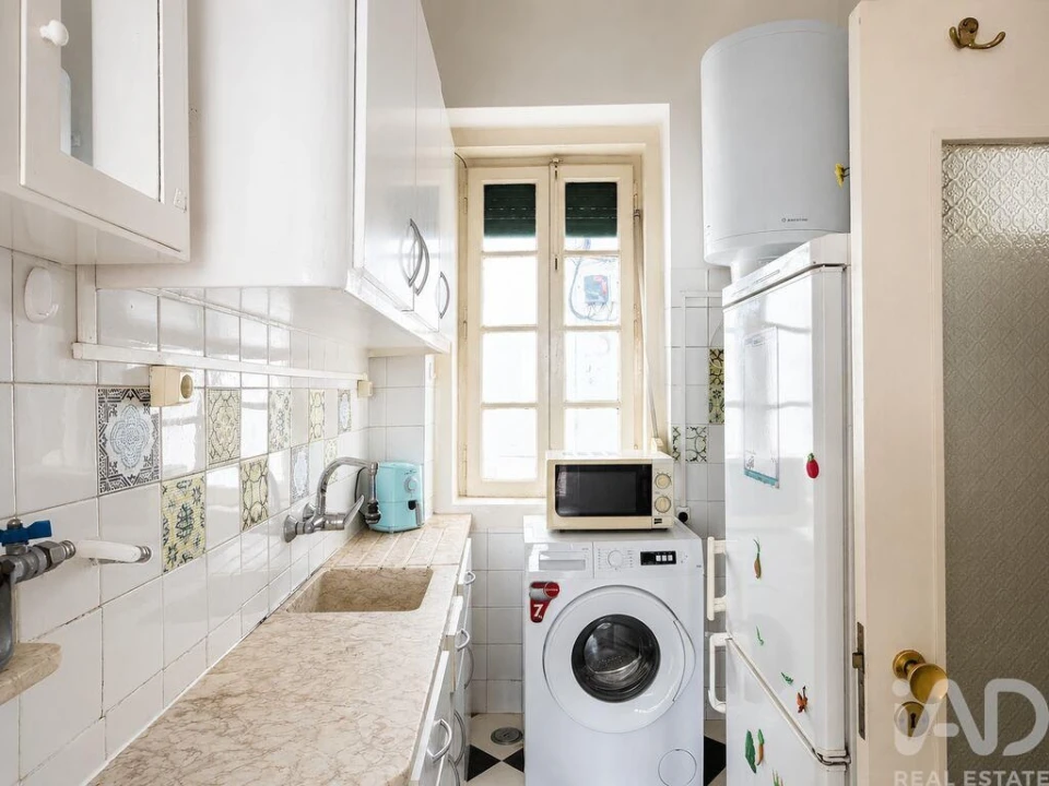 Apartamento T1 para Arrendamento em Santa Maria Maior Foto 9