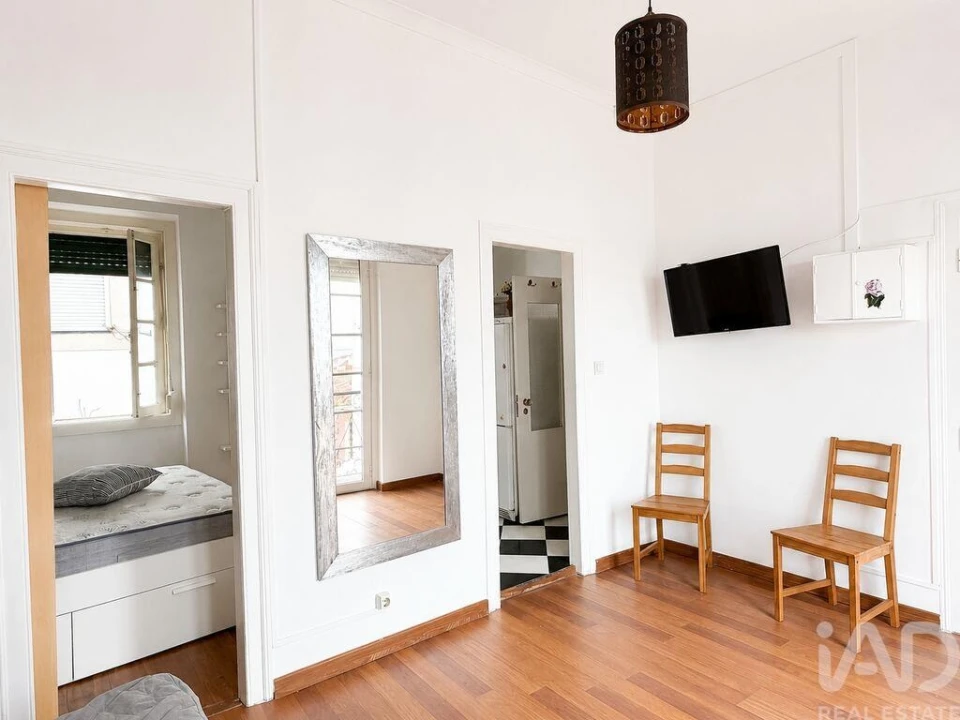 Apartamento T1 para Arrendamento em Santa Maria Maior Foto 6