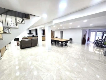 Moradia T5 para Venda em Quinta do Conde