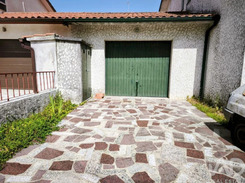 Moradia T3 para Venda em Chafe Foto 27