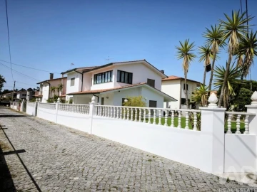 Moradia T3 para Venda em Chafe