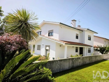 Moradia T3 para Venda em Chafe