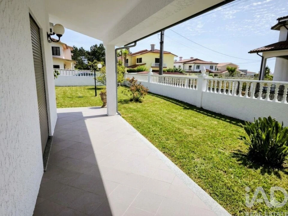 Moradia T3 para Venda em Chafe Foto 6