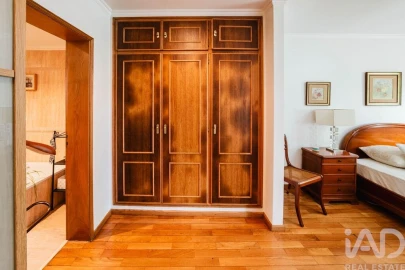Moradia T4 para Venda em Queluz e Belas