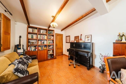 Moradia T4 para Venda em Queluz e Belas