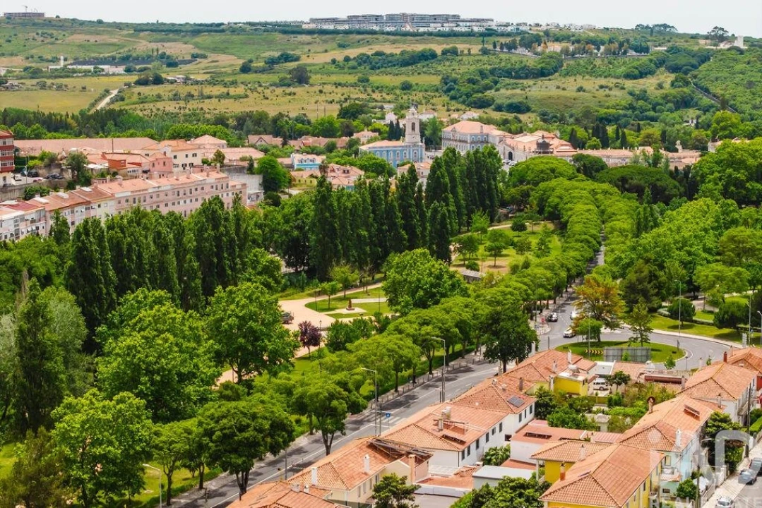 Moradia T4 para Venda em Queluz e Belas Foto 5