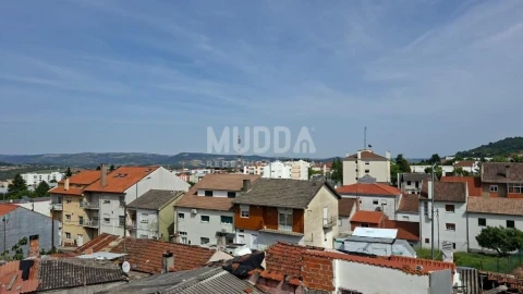 Apartamento T2 para Venda em Sé, Santa Maria e Meixedo