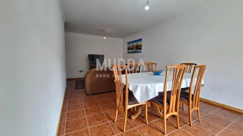 Apartamento T2 para Venda em Sé, Santa Maria e Meixedo