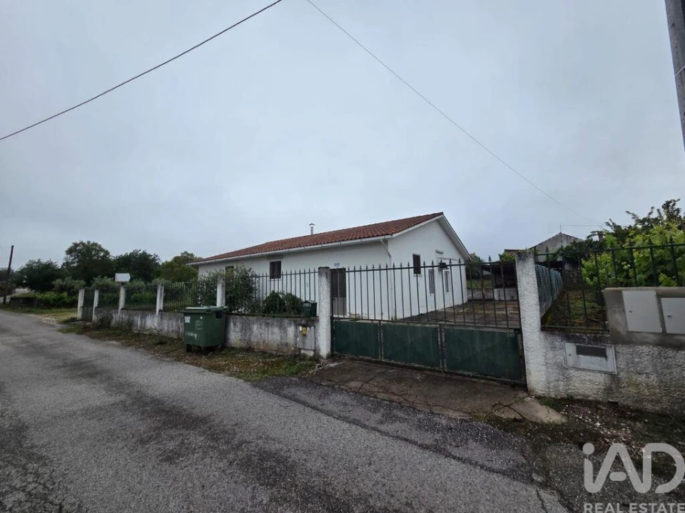 Loja para Venda em Ovoa e Vimieiro Foto 2