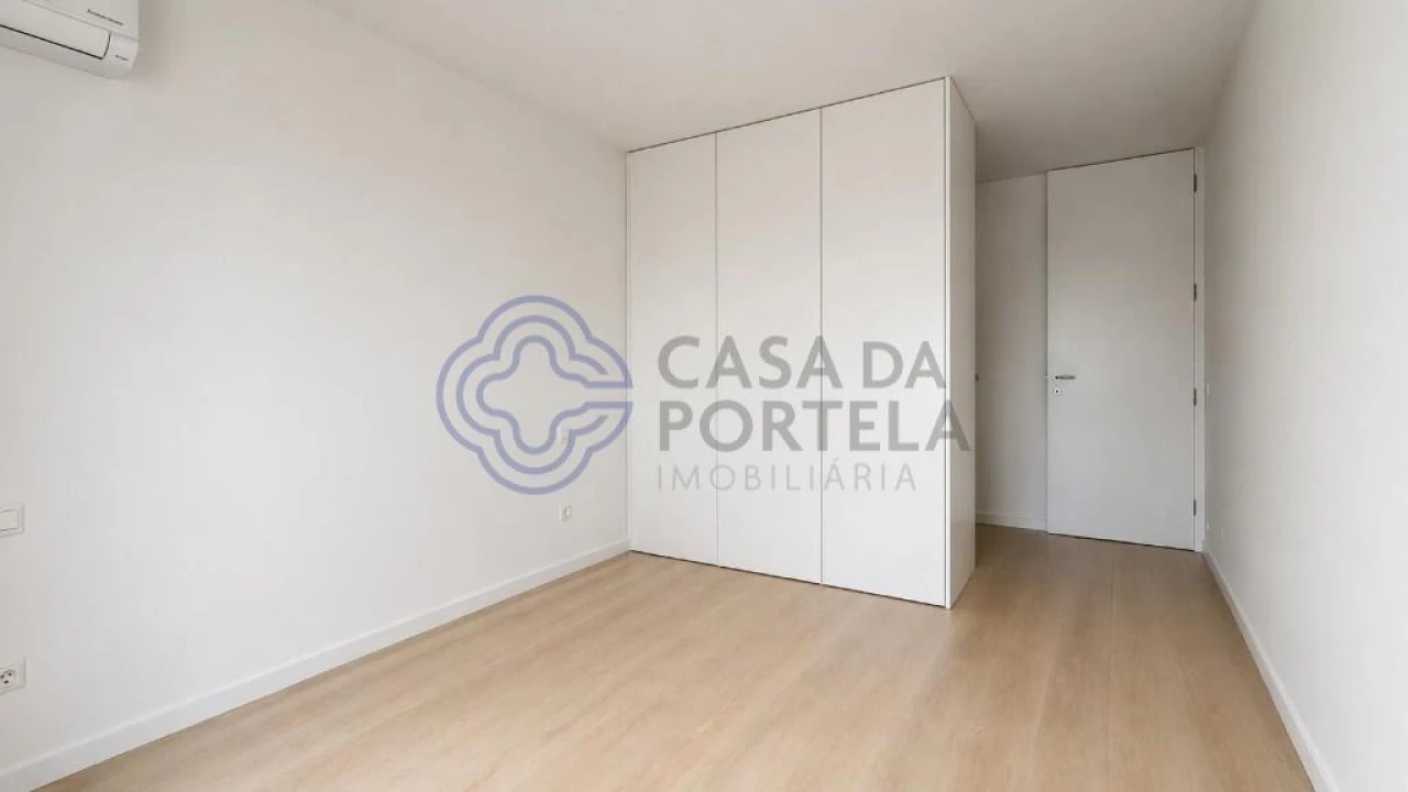 Apartamento T2 para Venda em Campanhã Foto 5