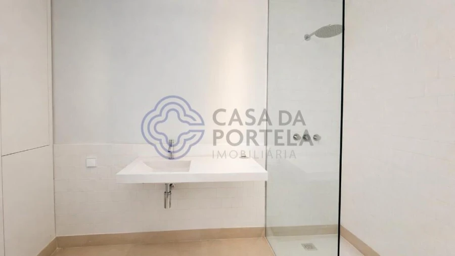 Apartamento T2 para Venda em Campanhã Foto 12