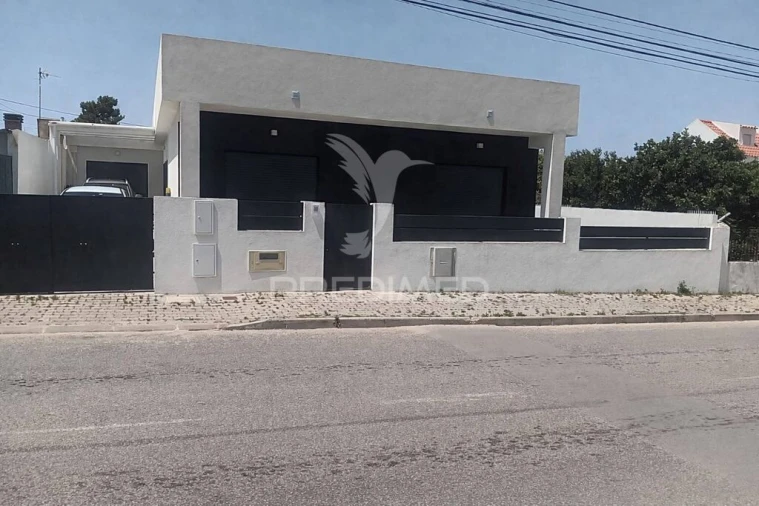 Moradia T3 para Venda em Fernao Ferro
