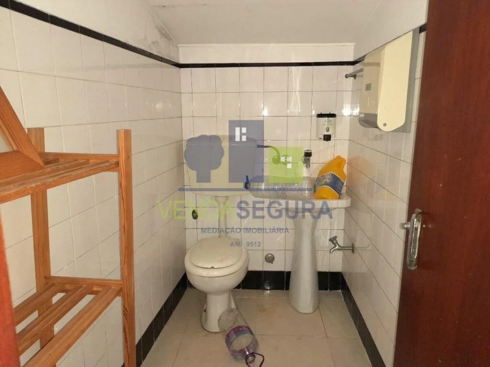 Loja para Arrendamento em Beja (Santiago Maior e São João Baptista) Foto 13