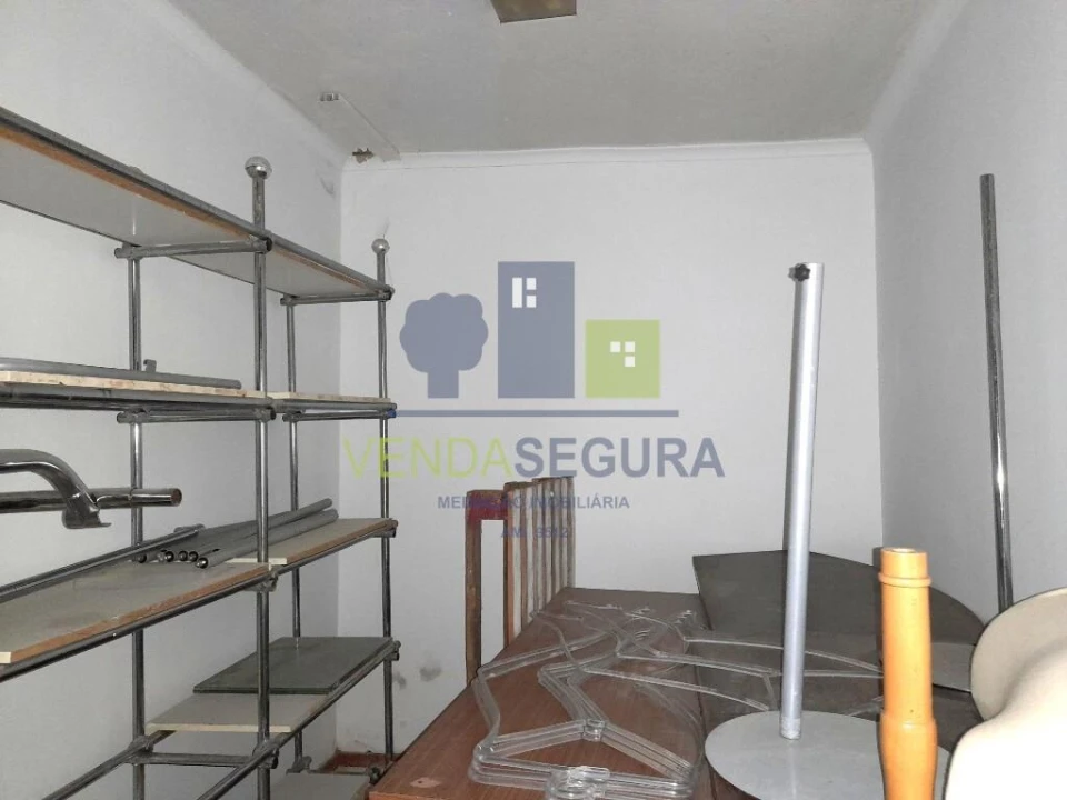 Loja para Arrendamento em Beja (Santiago Maior e São João Baptista) Foto 7