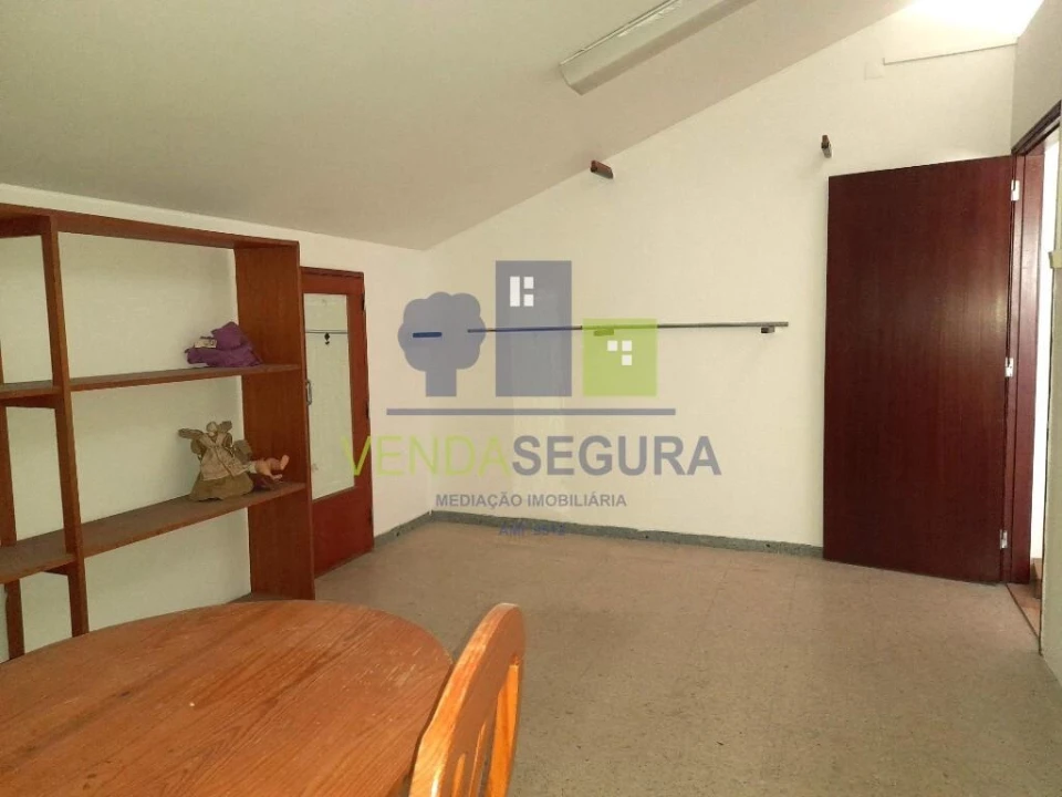 Loja para Arrendamento em Beja (Santiago Maior e São João Baptista) Foto 10