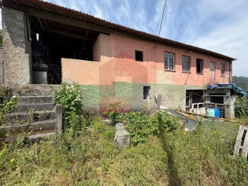 Moradia T3 para Venda em Vila Verde e Barbudo